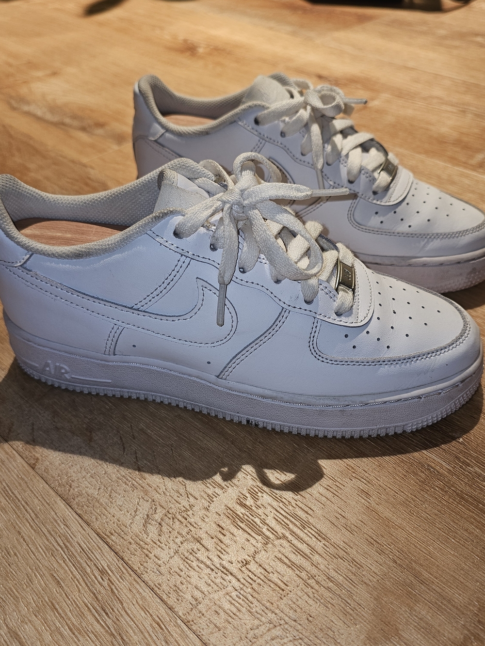 Nike Air Force 1 Low White Leather Sneakers Youth 6Y Pre-Owned 7.5 womens Shoes